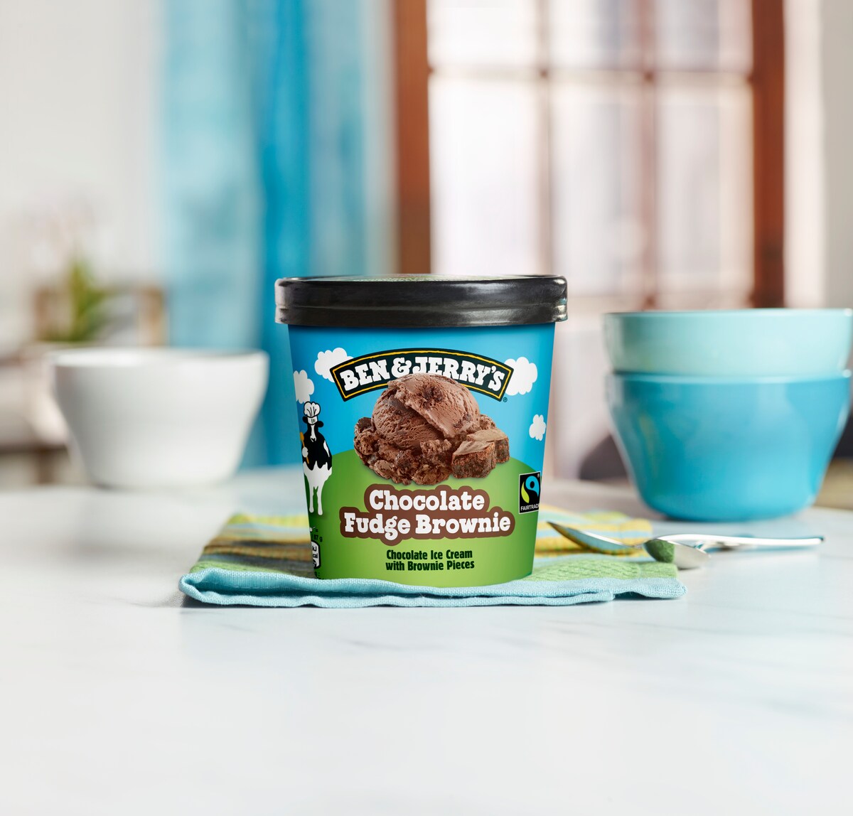 Chocolate Fudge Brownie Eiscreme Pint 2 / 5